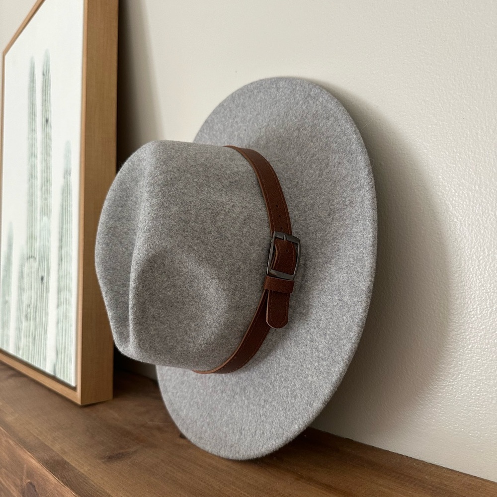 Panama wide brim hat light grey